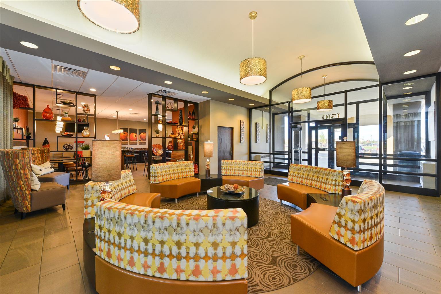 Revel Hotel Minot - Surestay Collection By Best Western Bagian luar foto