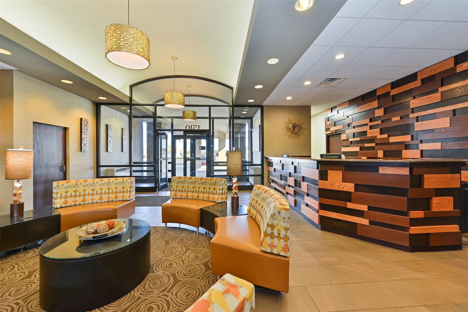 Revel Hotel Minot - Surestay Collection By Best Western Bagian luar foto