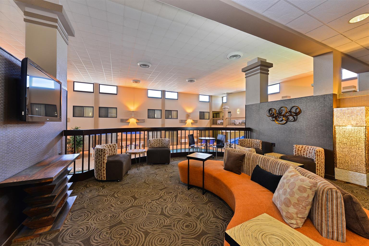 Revel Hotel Minot - Surestay Collection By Best Western Bagian luar foto