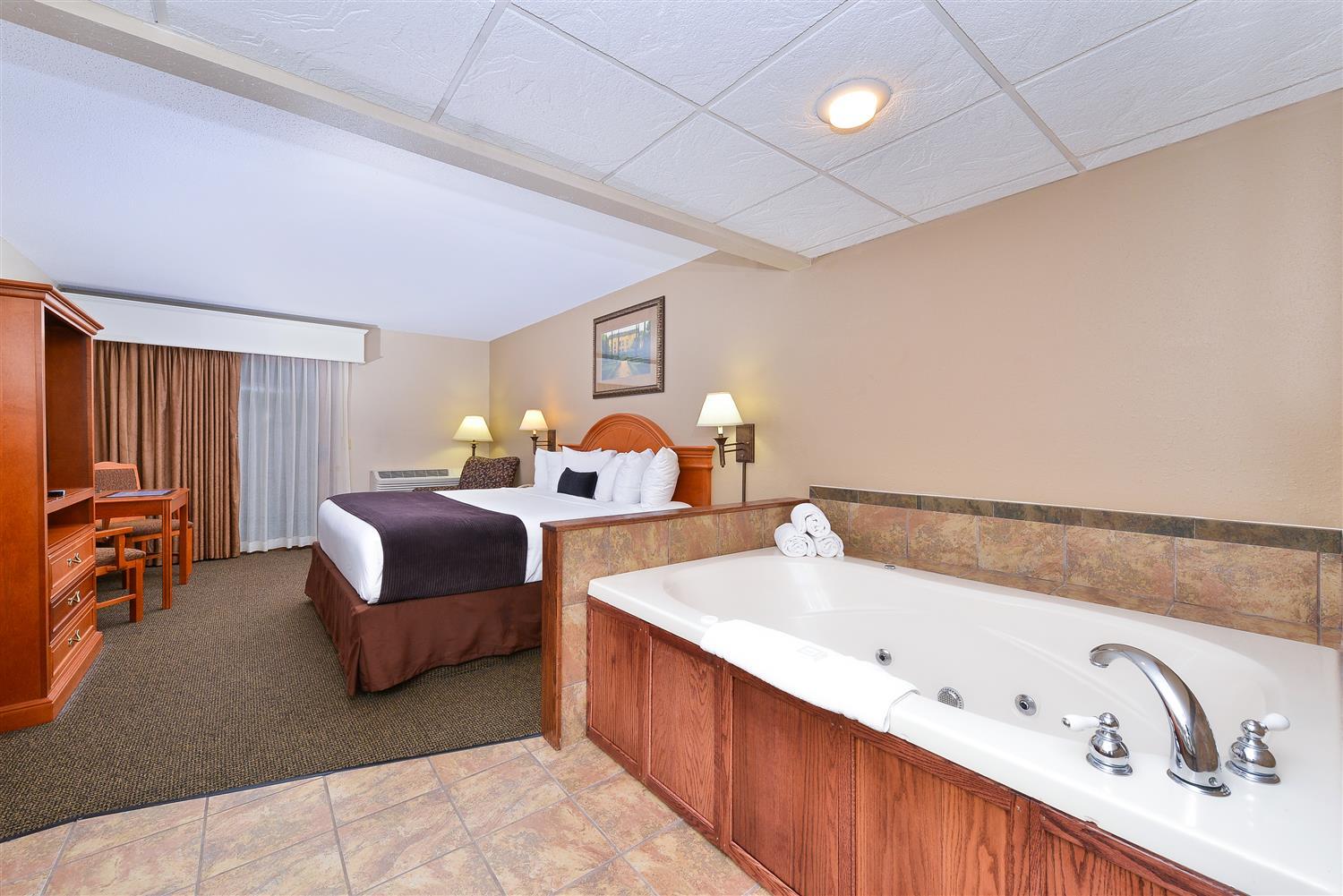 Revel Hotel Minot - Surestay Collection By Best Western Bagian luar foto