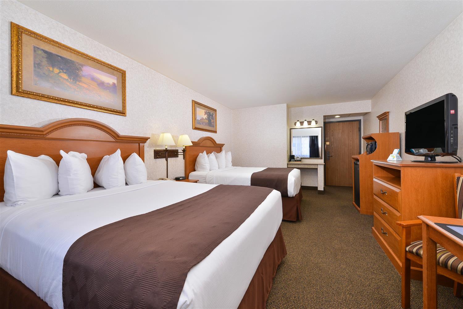 Revel Hotel Minot - Surestay Collection By Best Western Bagian luar foto