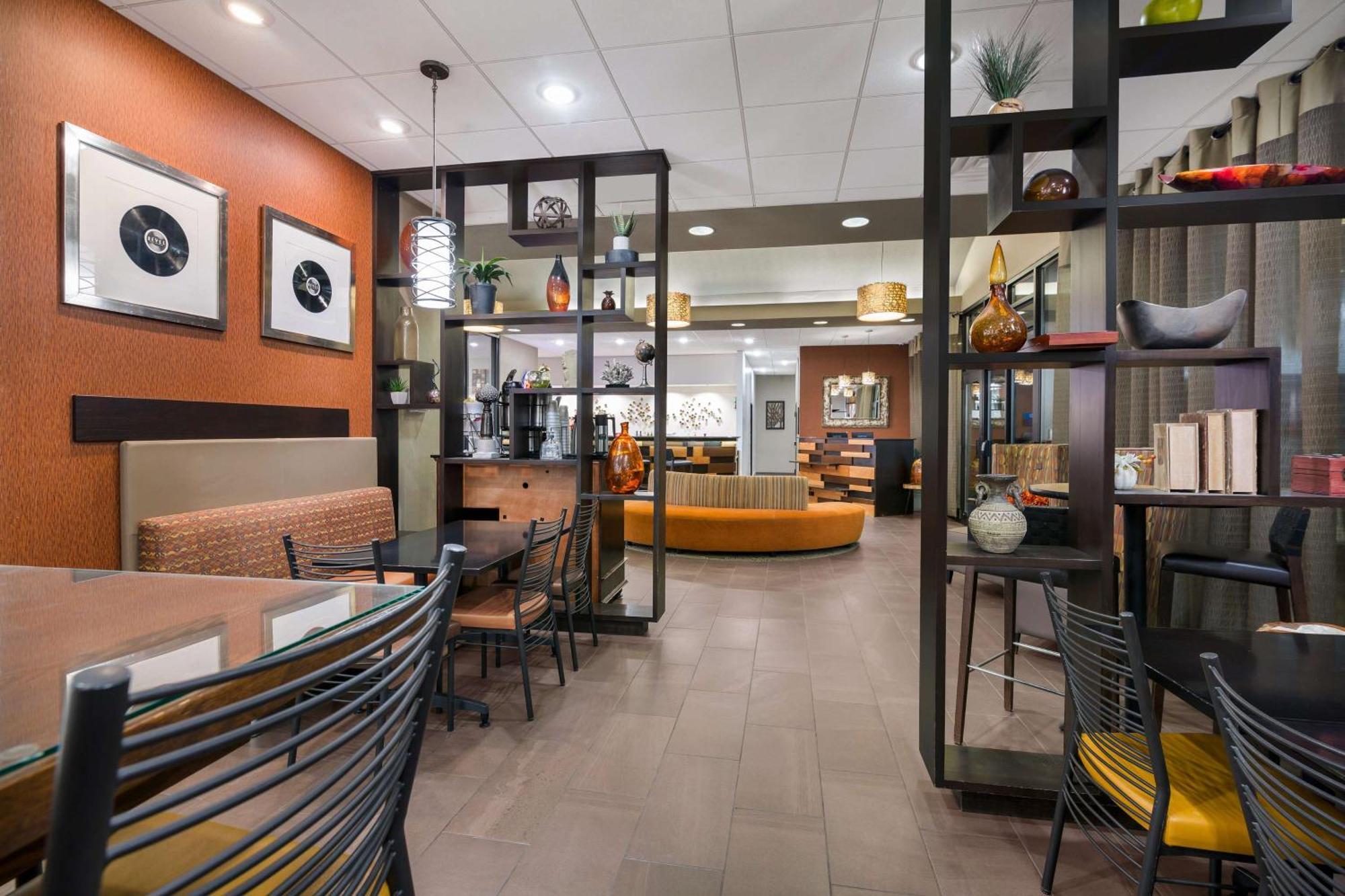 Revel Hotel Minot - Surestay Collection By Best Western Bagian luar foto